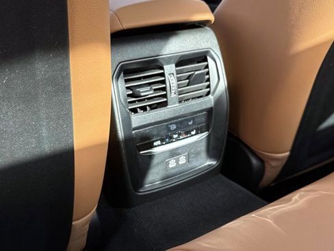 Certified 2025 BMW 330i 330i w/ Convenience Package image 14