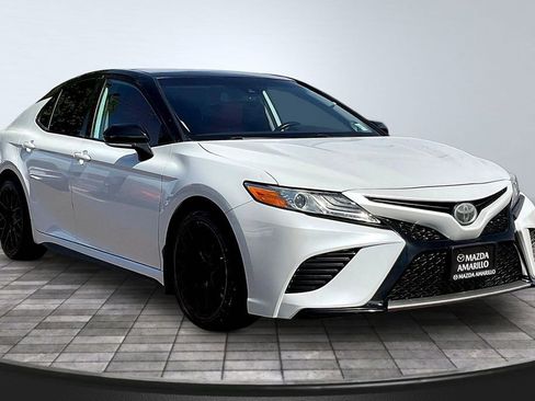 Used 2020 Toyota Camry XSE w/ Navigation Package FWD image 4