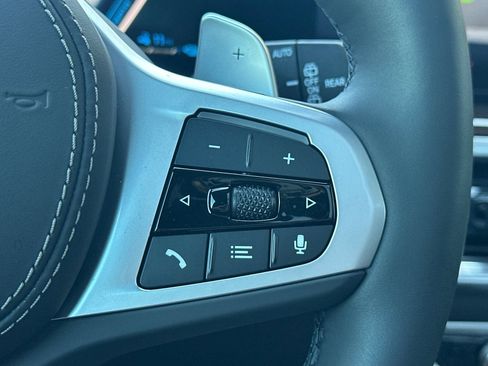 Used 2026 BMW X5 xDrive50e w/ M Sport Package image 32