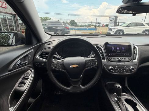 Used 2020 Chevrolet Malibu LT FWD image 20