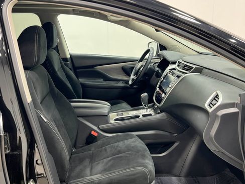 Used 2018 Nissan Murano SV w/ Premium Package AWD/4WD image 32