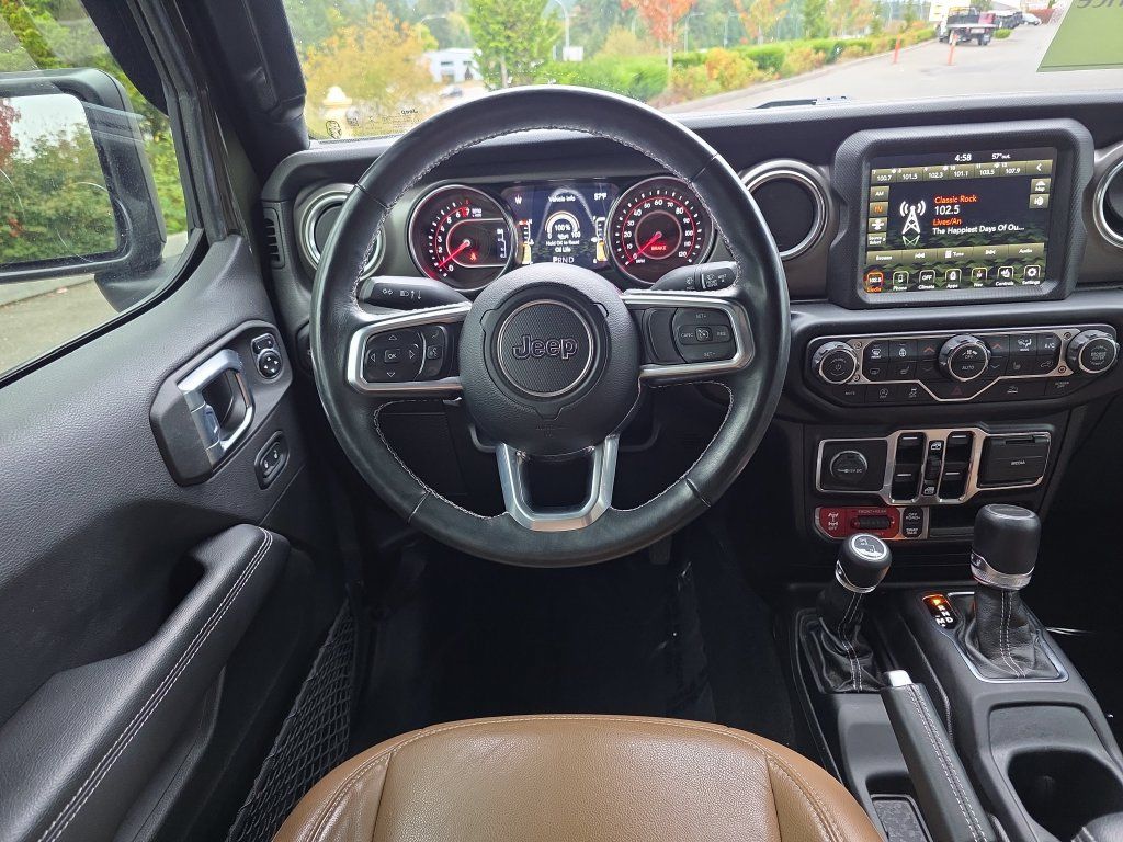 Used 2022 Jeep Gladiator Rubicon w/ Cold Weather Group AWD/4WD image 17
