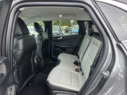 New 2026 Ford Escape SE FWD image 16