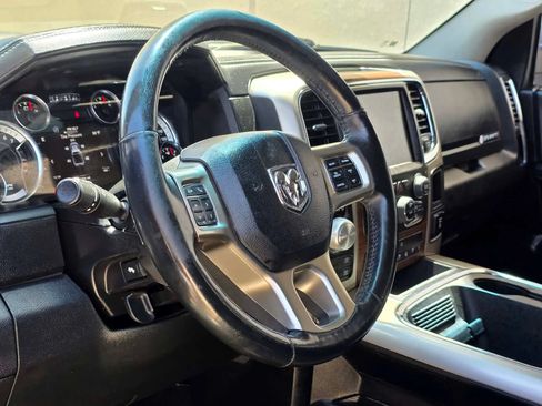 Used 2016 RAM 1500 Laramie w/ Convenience Group AWD/4WD image 10