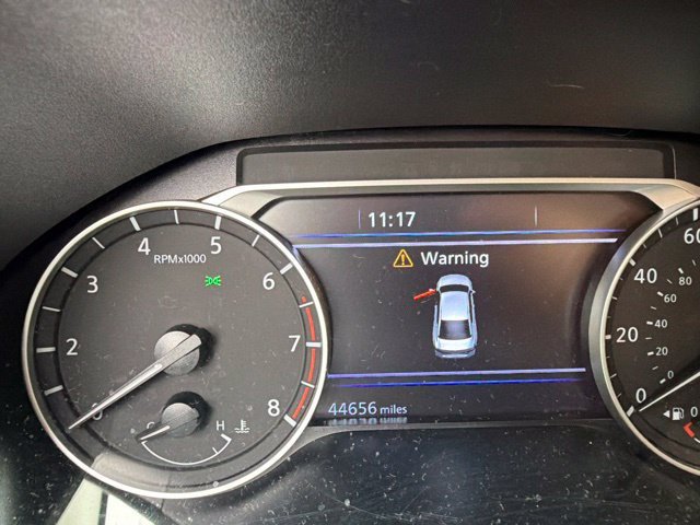 Used 2024 Nissan Altima 2.5 SL FWD image 10