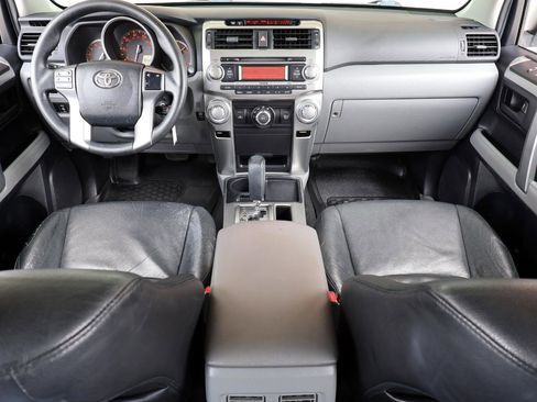 Used 2011 Toyota 4Runner SR5 w/ Convenience Pkg image 16