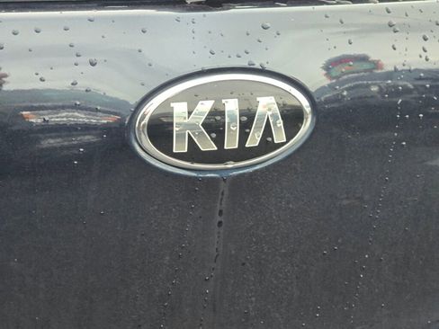 Used 2018 Kia Niro EX Premium image 36