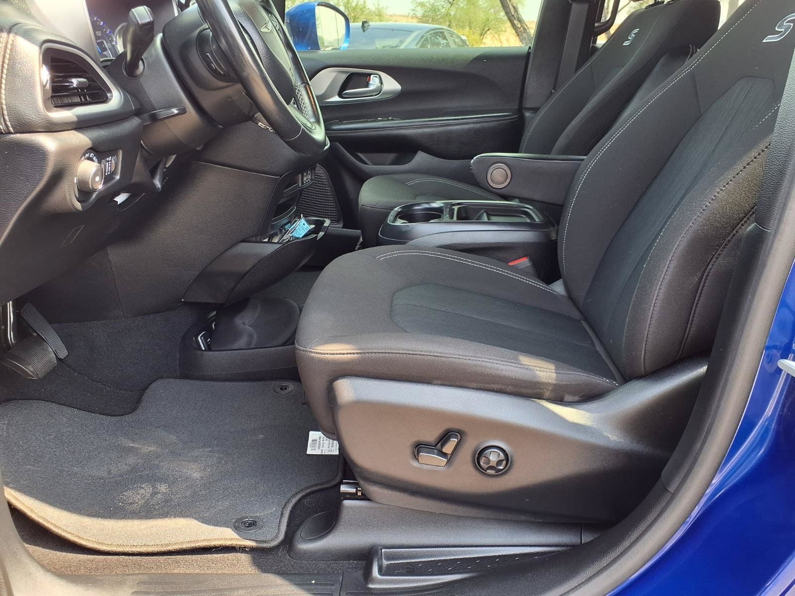 Used 2021 Chrysler Pacifica Touring w/ S Appearance Package FWD image 25
