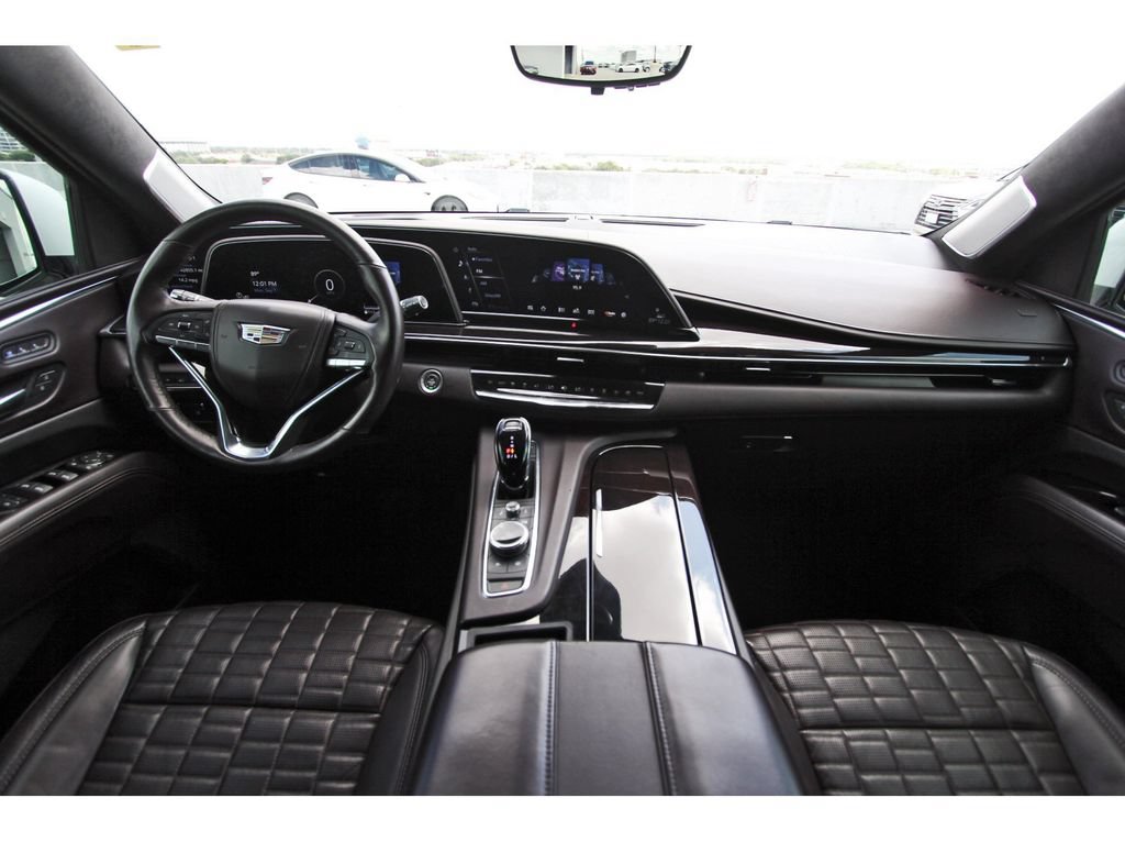 Used 2023 Cadillac Escalade Sport Platinum AWD/4WD image 9