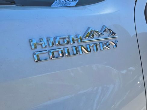New 2025 Chevrolet Silverado 3500 High Country w/ High Country Premium Package AWD/4WD image 5