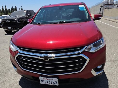 Used 2020 Chevrolet Traverse LT FWD image 4