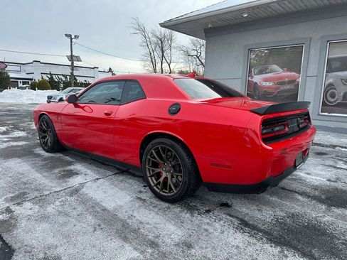 Used 2016 Dodge Challenger SRT Hellcat image 5