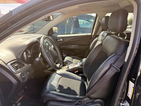 Used 2015 Dodge Journey Crossroad w/ Flexible Seating Group image 10