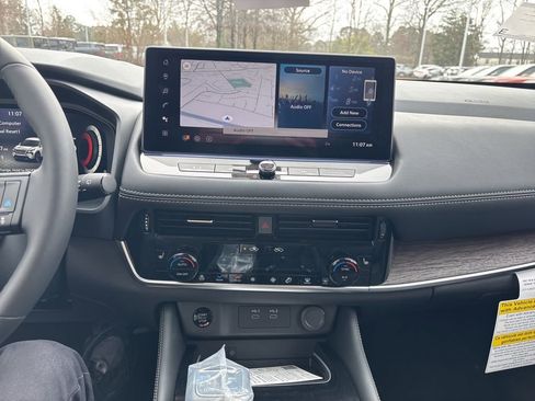 New 2026 Nissan Rogue Platinum w/ Platinum Premium Package image 11