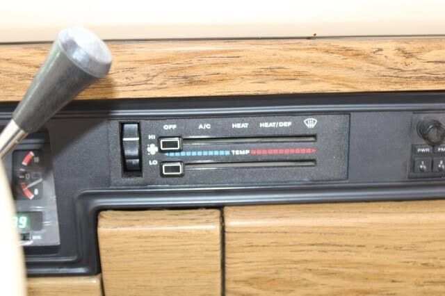 Used 1989 Jeep Grand Wagoneer AWD/4WD image 21