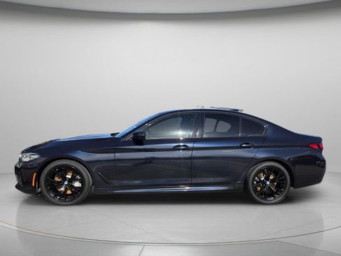 Used 2023 BMW 530i w/ M Sport Package RWD image 4