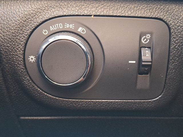 Used 2019 Chevrolet Cruze LS w/ LS Convenience Package FWD image 27