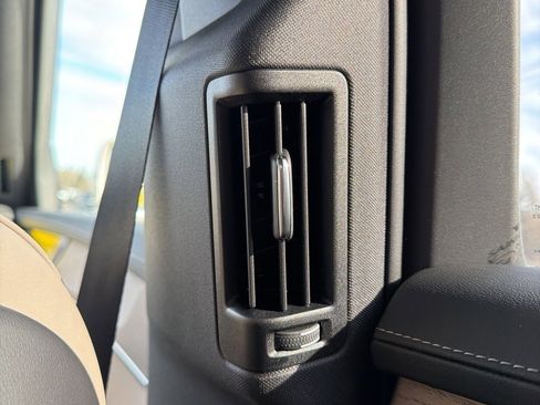 New 2026 Volvo XC90 T8 Plus w/ Protection Package Premier image 35