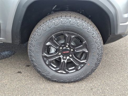 New 2025 GMC Canyon Elevation w/ Convenience Package image 8