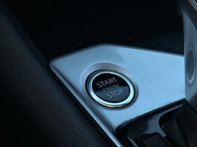 Used 2025 Nissan Altima 2.5 SV FWD image 14