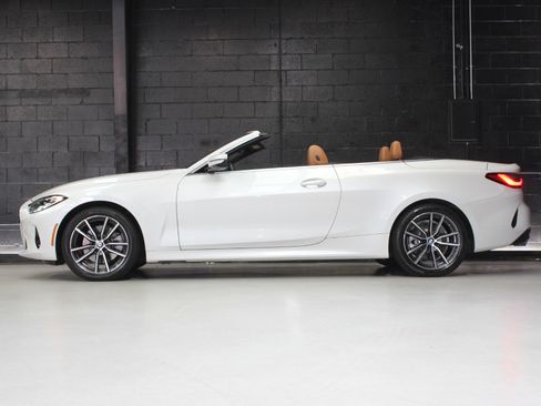 Used 2022 BMW 430i xDrive Convertible w/ Premium Package 2 image 3
