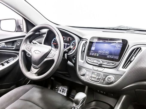 Used 2022 Chevrolet Malibu LS FWD image 20
