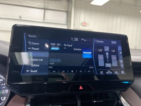 Used 2022 Toyota Venza Limited w/ Advanced Technology Package AWD/4WD image 14