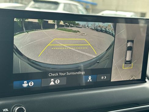 New 2026 Honda Pilot Touring image 25