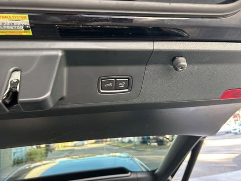 Used 2022 Porsche Panamera Platinum Edition image 33