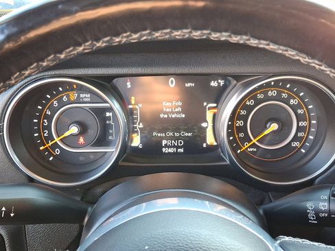 Used 2018 Jeep Wrangler Unlimited Sahara w/ Dual Top Group image 19