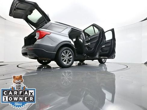 Used 2022 Ford Explorer XLT w/ Equipment Group 202A image 50