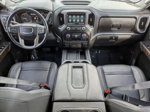 Used 2021 GMC Sierra 2500 Denali w/ Denali Black Diamond Edition image 20