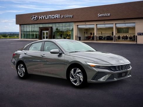 New 2026 Hyundai Elantra Limited FWD image 10
