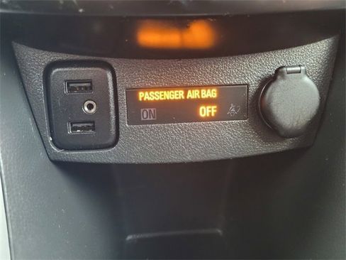 Used 2022 Chevrolet Trax LS w/ Tint and Cruise Package image 28