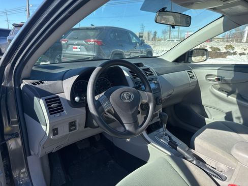 Used 2012 Toyota Corolla LE image 11