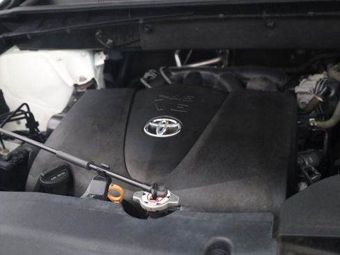 Used 2018 Toyota Highlander Limited AWD/4WD image 30