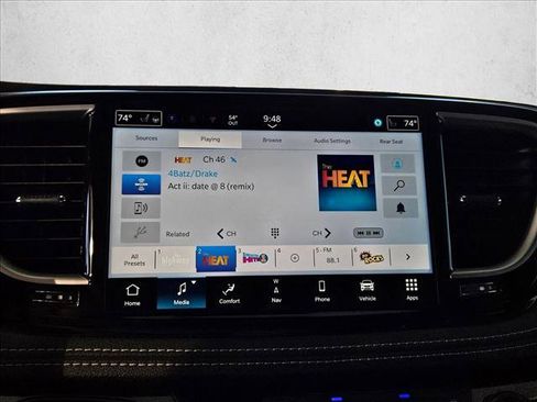 New 2026 Chrysler Pacifica Select image 12