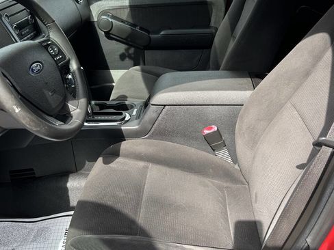 Used 2010 Ford Explorer Sport Trac XLT image 12