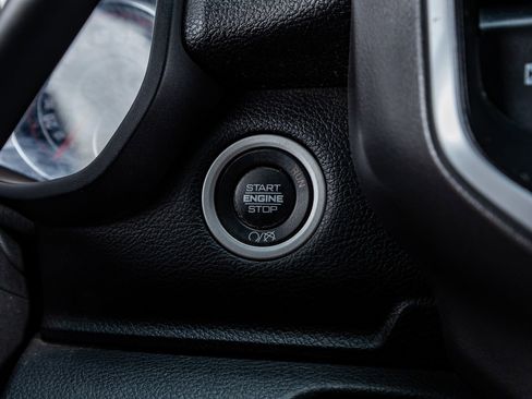 Used 2021 RAM 2500 Big Horn w/ Level 2 Equipment Group image 22