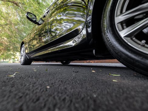 Used 2019 INFINITI Q70 Luxe RWD image 17