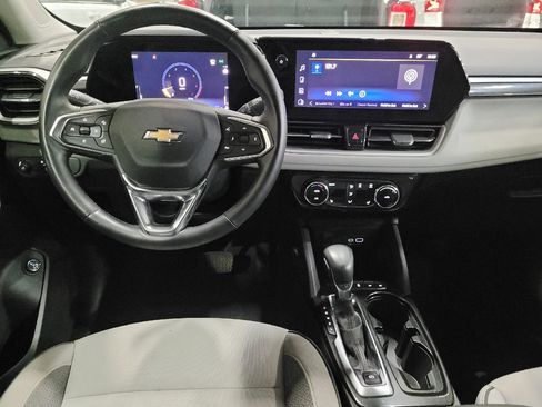 Used 2024 Chevrolet TrailBlazer LT w/ Convenience Package FWD image 22
