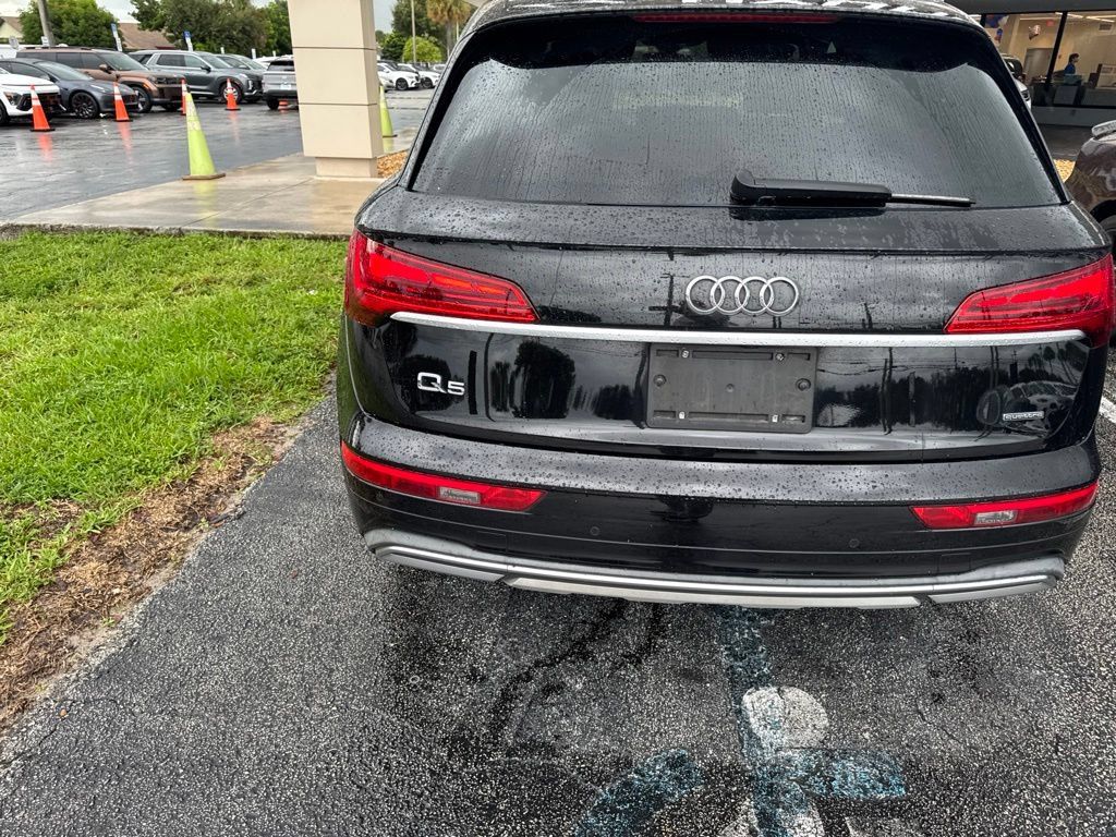 Used 2021 Audi Q5 2.0T Premium w/ Convenience Package AWD/4WD image 21