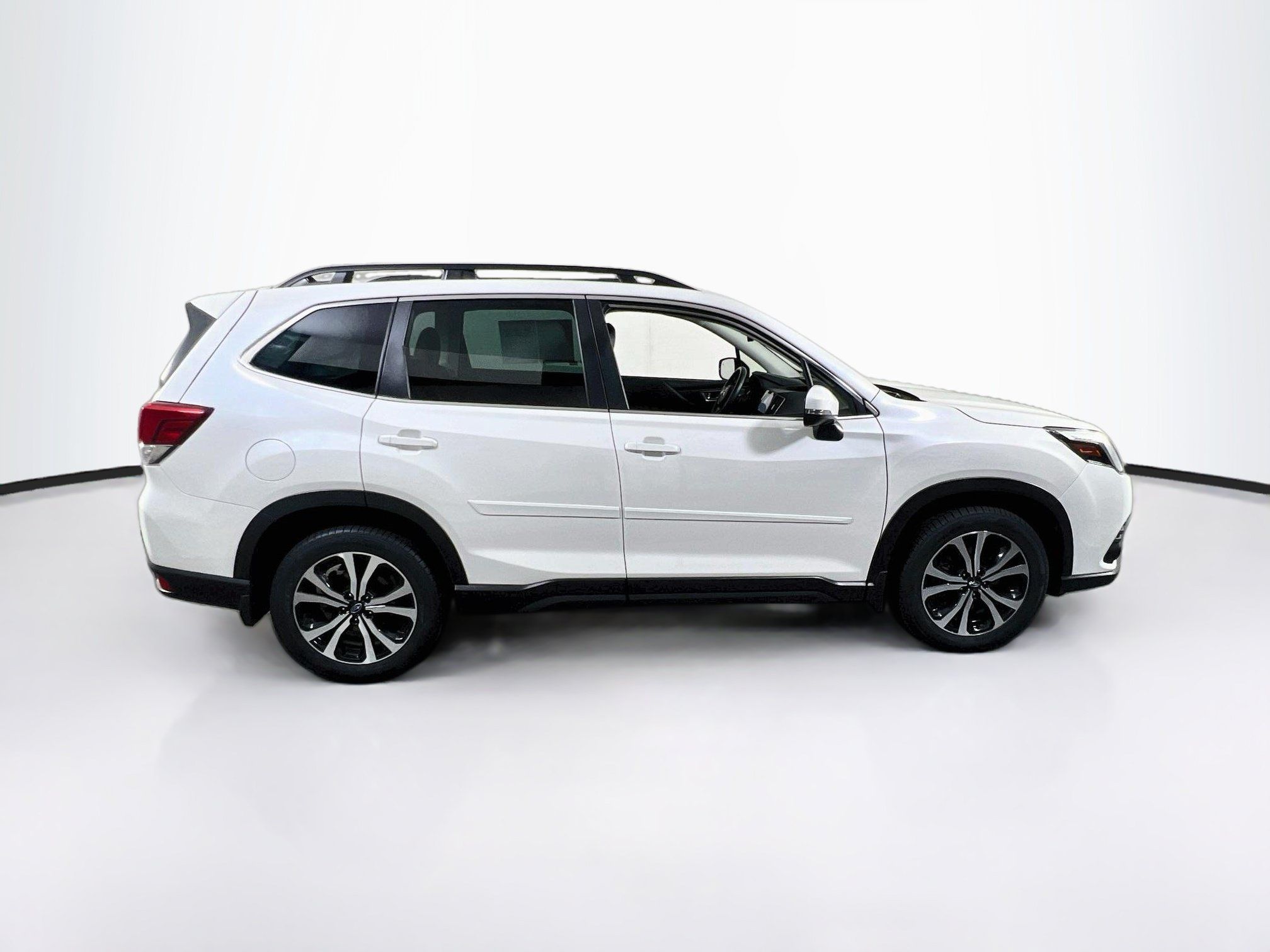 Used 2023 Subaru Forester Limited AWD/4WD image 4