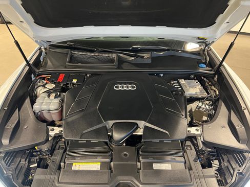 Used 2019 Audi Q8 Prestige image 48