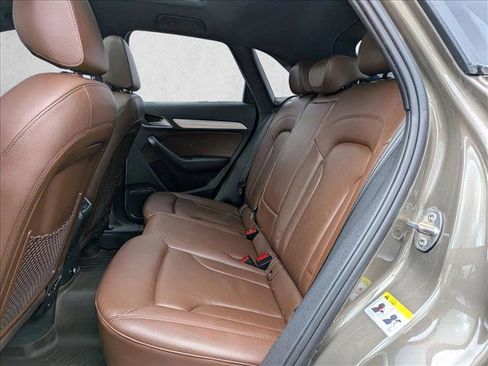 Used 2015 Audi Q3 2.0T Prestige w/ Prestige Package image 27