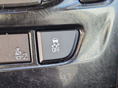 Used 2019 Buick Encore Sport Touring image 25