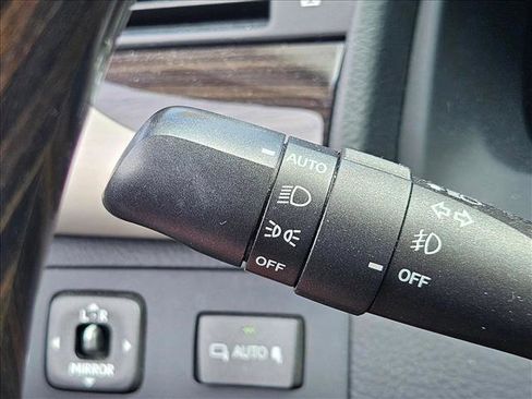 Used 2014 Lexus LS 460 w/ Comfort Package RWD image 10