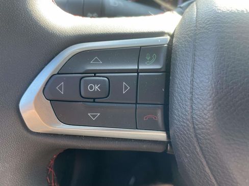 Used 2025 Jeep Compass Trailhawk AWD/4WD image 20