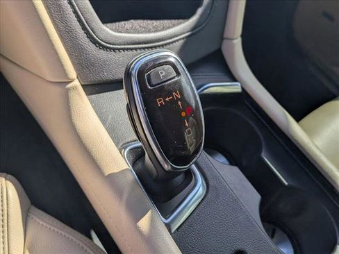 Used 2017 Cadillac XT5 FWD image 14