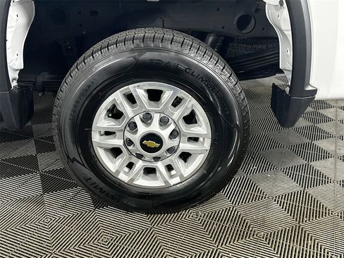 Used 2024 Chevrolet Silverado 2500 LT image 34